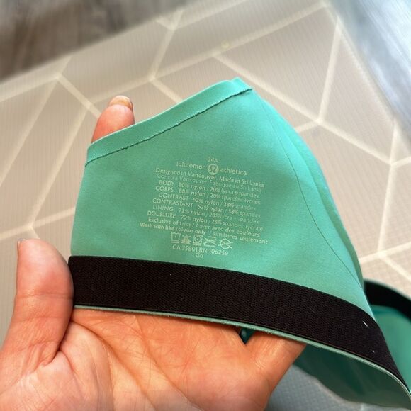 Lululemon size 34A Bra - Picture 3 of 3